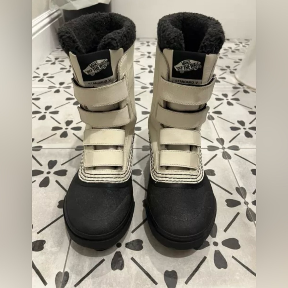 Vans MTE Snow Boots M7 / W8.5